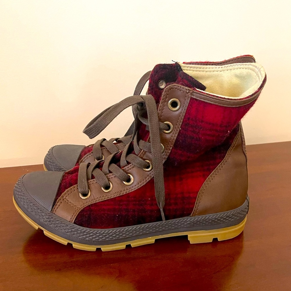 Converse Woolrich plaid Boots - size 7 ❤️ 🖤 🤎